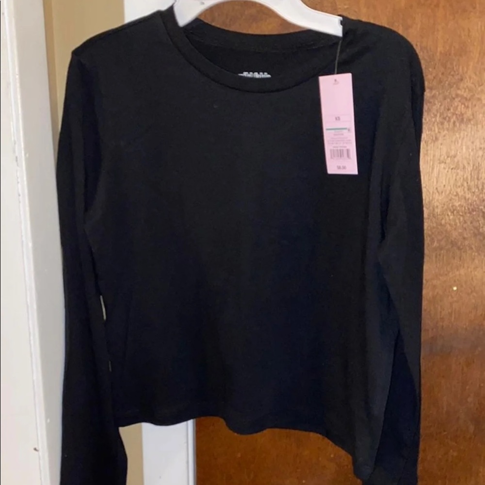 Black long sleeve crop top